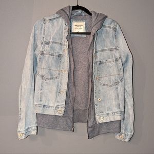 Abercrombie & Fitch Denim jacket/Hoodie. Size Medium. Women's size Medium